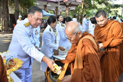 พิธีสวดพระพุทธมนต์และพิธีทำบุญตักบาตรถวายพระราชกุศล ... พารามิเตอร์รูปภาพ 1