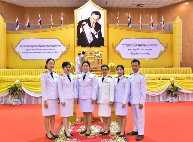 พิธีวางพานพุ่มดอกไม้สดเนื่องในวันพระบิดาแห่งฝนหลวง ประจำปี ... พารามิเตอร์รูปภาพ 4