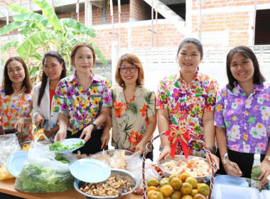 กิจกรรมสืบสานประเพณีสงกรานต์และรดน้ำขอพรผู้สูงอายุ พารามิเตอร์รูปภาพ 33