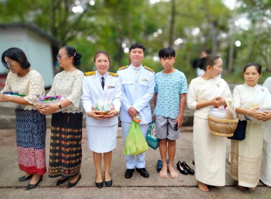พิธีทำบุญตักบาตร เนื่องในเทศกาลวันวิสาขบูชา พุทธศักราช 2568 พารามิเตอร์รูปภาพ 6