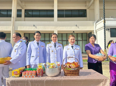 ร่วมลงนามถวายพระพรชัยมงคลและทำบุญตักบาตร ... พารามิเตอร์รูปภาพ 10