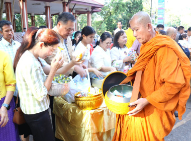 งานประเพณีออกพรรษาตักบาตรเทโวโรหณะ พารามิเตอร์รูปภาพ 7
