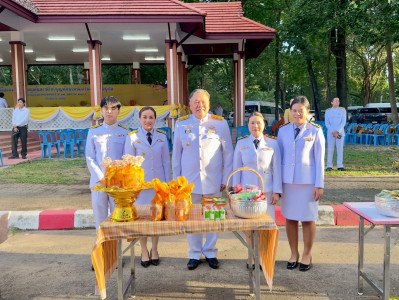 พิธีสวดพระพุทธมนต์และพิธีทำบุญตักบาตรถวายพระราชกุศล ... พารามิเตอร์รูปภาพ 1