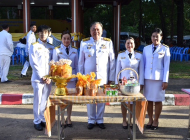พิธีสวดพระพุทธมนต์และพิธีทำบุญตักบาตรถวายพระราชกุศล ... พารามิเตอร์รูปภาพ 11