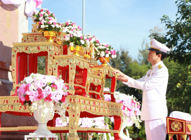 พิธีวางพวงมาลาถวายราชสักการะ” ... พารามิเตอร์รูปภาพ 1