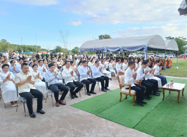 ร่วมกิจกรรมตักบาตรริมอ่างเพื่อถวายเป็นพระราชกุศลแด่สมเด็จพระนางเจ้าสิริกิติ์ พระบรมราชินีนาถ พระบรมราชชนนีพันปีหลวง ในงานประเพณีลอยกระทง ประจำปี 2568 ... พารามิเตอร์รูปภาพ 3