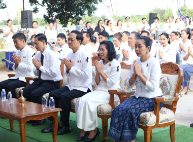 ร่วมกิจกรรมตักบาตรริมอ่างเพื่อถวายเป็นพระราชกุศลแด่สมเด็จพระนางเจ้าสิริกิติ์ พระบรมราชินีนาถ พระบรมราชชนนีพันปีหลวง ในงานประเพณีลอยกระทง ประจำปี 2568 ... พารามิเตอร์รูปภาพ 2