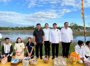 ร่วมกิจกรรมตักบาตรริมอ่างเพื่อถวายเป็นพระราชกุศลแด่สมเด็จพระนางเจ้าสิริกิติ์ พระบรมราชินีนาถ พระบรมราชชนนีพันปีหลวง ในงานประเพณีลอยกระทง ประจำปี 2568 ... พารามิเตอร์รูปภาพ 6