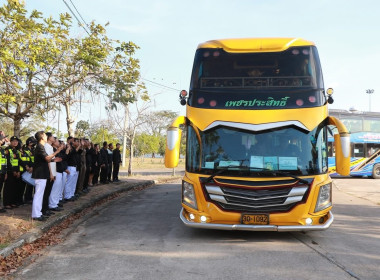 ร่วมพิธีปล่อยแถวขบวนรถอำนวยความสะดวกแก่ประชาชนในการเดินทางไปเข้าเฝ้าฯ กราบถวายบังคม พระบรมศพ สมเด็จพระนางเจ้าสิริกิติ์ พระบรมราชินีนาถ พระบรมราชชนนีพันปีหลวง ... พารามิเตอร์รูปภาพ 5