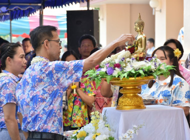กิจกรรมรดน้ำขอพรผู้ว่าราชการจังหวัดอำนาจเจริญ ... พารามิเตอร์รูปภาพ 1