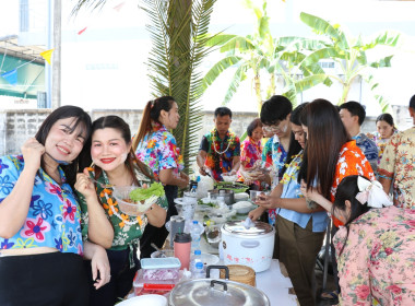 กิจกรรมสืบสานประเพณีสงกรานต์และรดน้ำขอพรผู้อาวุโส ... พารามิเตอร์รูปภาพ 9