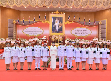 ร่วมงานรัฐพิธี วันที่ระลึก ... พารามิเตอร์รูปภาพ 2
