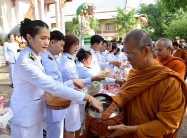 ร่วมกิจกรรมพิธีเจริญพระพุทธมนต์และทำบุญตักบาตรถวายพระกุศลเนื่องในโอกาสฉลองพระชนมายุ 99 พรรษาสมเด็จพระอริยวงศาคตญาณ สมเด็จพระสังฆราช สกลมหาสังฆปริณายก ... พารามิเตอร์รูปภาพ 8