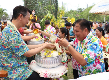 สืบสานประเพณีสงกรานต์และรดน้ำขอพรผู้ว่าราชการจังหวัดอำนาจเจริญ ... พารามิเตอร์รูปภาพ 2