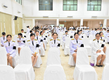 พิธีถวายเครื่องราชสักการะและวางพานพุ่ม ... พารามิเตอร์รูปภาพ 5