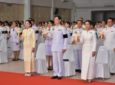 พิธีถวายเครื่องราชสักการะและวางพานพุ่ม ... พารามิเตอร์รูปภาพ 8