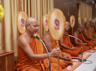 ร่วมพิธีสวดพระพุทธมนต์และเจริญจิตตภาวนาอุทิศถวายพระราชกุศลแด่ สมเด็จพระนางเจ้าสิริกิติ์พระบรมราชินีนาถ พระบรมราชชนนีพันปีหลวง ... พารามิเตอร์รูปภาพ 3