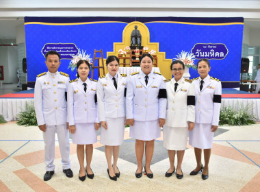พิธีถวายสักการะและวางพวงมาลา ... พารามิเตอร์รูปภาพ 6