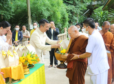 พิธีทำบุญตักบาตรถวายพระกุศล ฉลองพระชนมายุ 8 รอบ ... พารามิเตอร์รูปภาพ 5