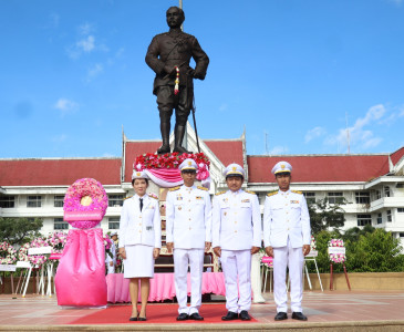 พิธีวางพวงมาลาถวายราชสักการะพระบรมราชานุสาวรีย์ รัชกาลที่ 5 พารามิเตอร์รูปภาพ 1