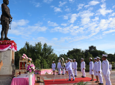 พิธีวางพวงมาลาถวายราชสักการะพระบรมราชานุสาวรีย์ รัชกาลที่ 5 พารามิเตอร์รูปภาพ 2