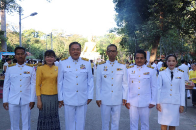 พิธีเจริญพระพุทธมนต์และทำบุญตักบาตรถวายพระราชกุศล พารามิเตอร์รูปภาพ 1