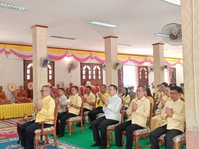พิธีเจริญพระพุทธมนต์เฉลิมพระเกียรติถวายพระพรชัยมงคลแด่พระบาทสมเด็จพระเจ้าอยู่หัว ... พารามิเตอร์รูปภาพ 1