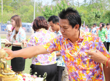 สืบสานประเพณีสงกรานต์และรดน้ำขอพรผู้ว่าราชการจังหวัดอำนาจเจริญ ... พารามิเตอร์รูปภาพ 5