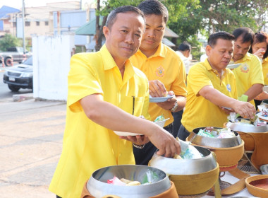 พิธีบวงสรวงตั้งศาลพระภูมิเจ้าที่และทำบุญตักบาตร พารามิเตอร์รูปภาพ 30