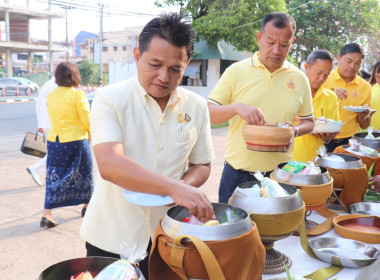 พิธีบวงสรวงตั้งศาลพระภูมิเจ้าที่และทำบุญตักบาตร พารามิเตอร์รูปภาพ 31