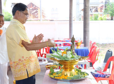 กิจกรรมสืบสานประเพณีสงกรานต์และรดน้ำขอพรผู้สูงอายุ พารามิเตอร์รูปภาพ 14